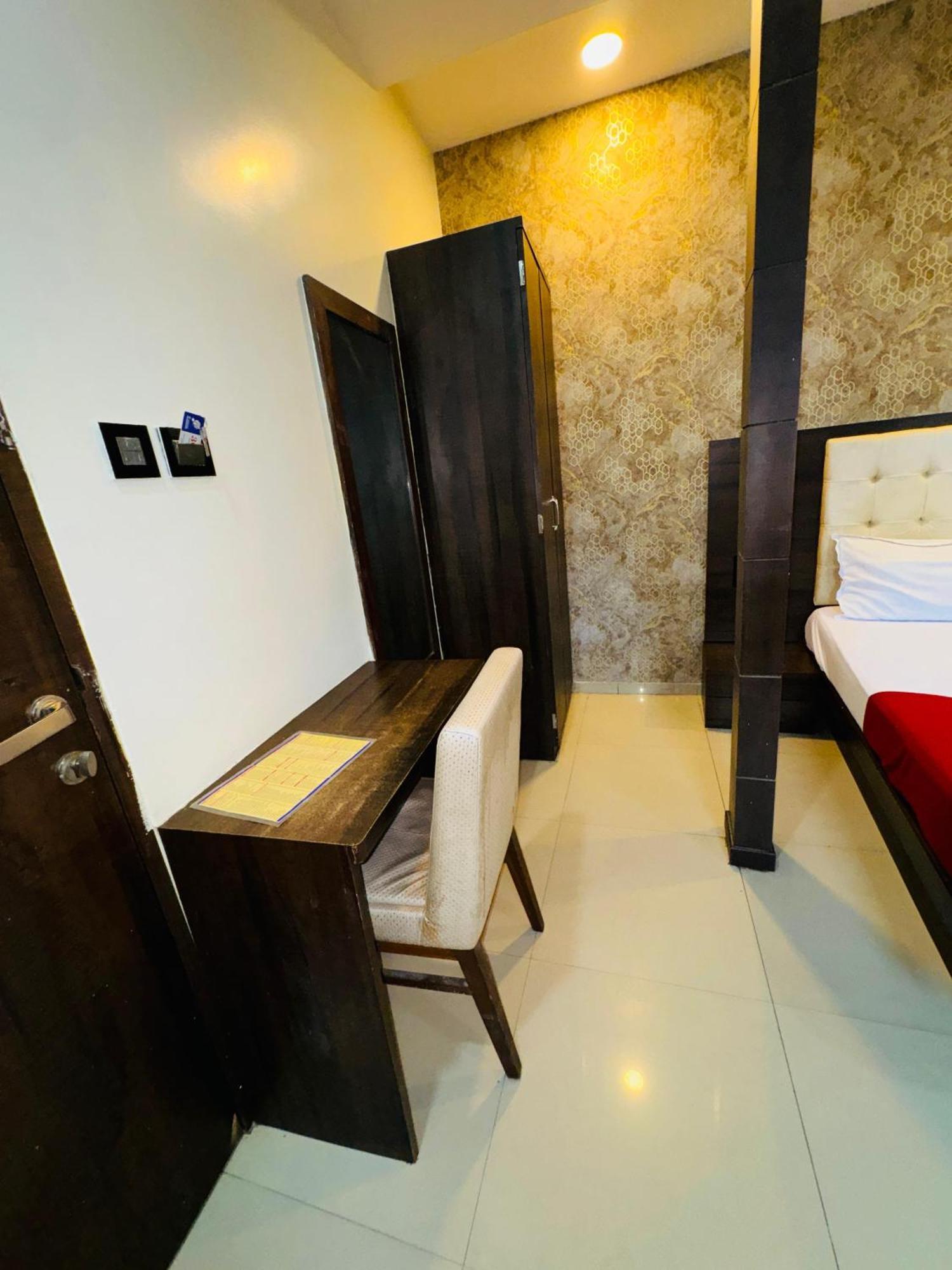 Hotel Mumbai Grand — Photos 2